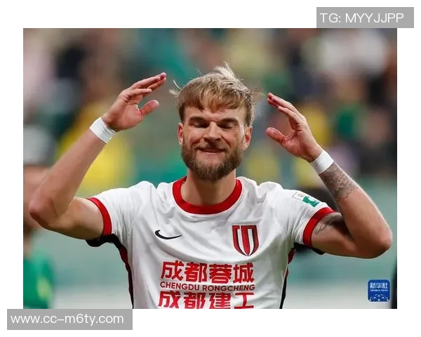 成都蓉城奥地利籍守门员教练汉斯正式加盟北京国安引发球迷热议