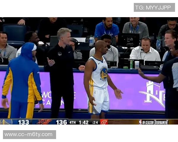 克莱空切未能命中半空篮引发争议疑似遭对手推搡不满摊手抗议